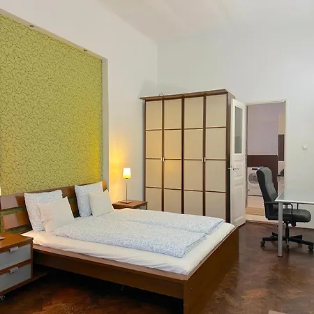 Stunning 150M2 3-Bedroom With Balcony Budapest Exterior photo