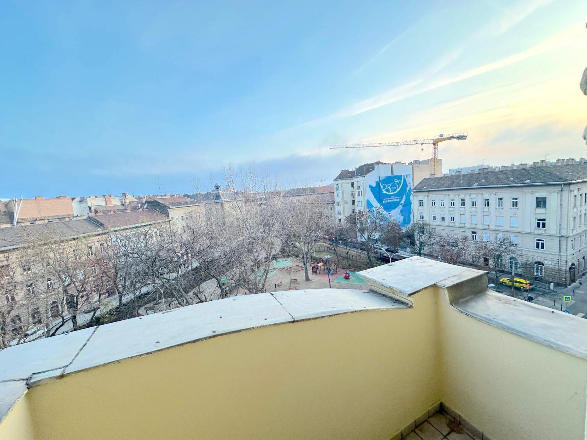 Stunning 150m2 3-bedroom With Balcony Apartmán Budapest