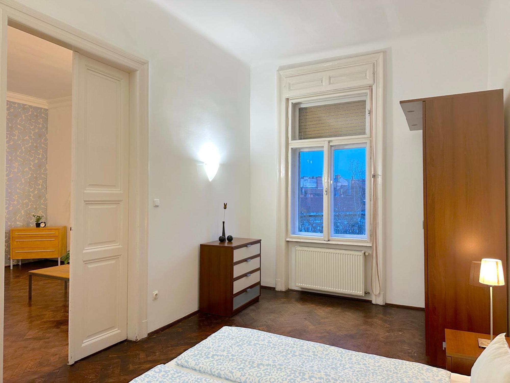 Apartmán Stunning 150m2 3-bedroom With Balcony *