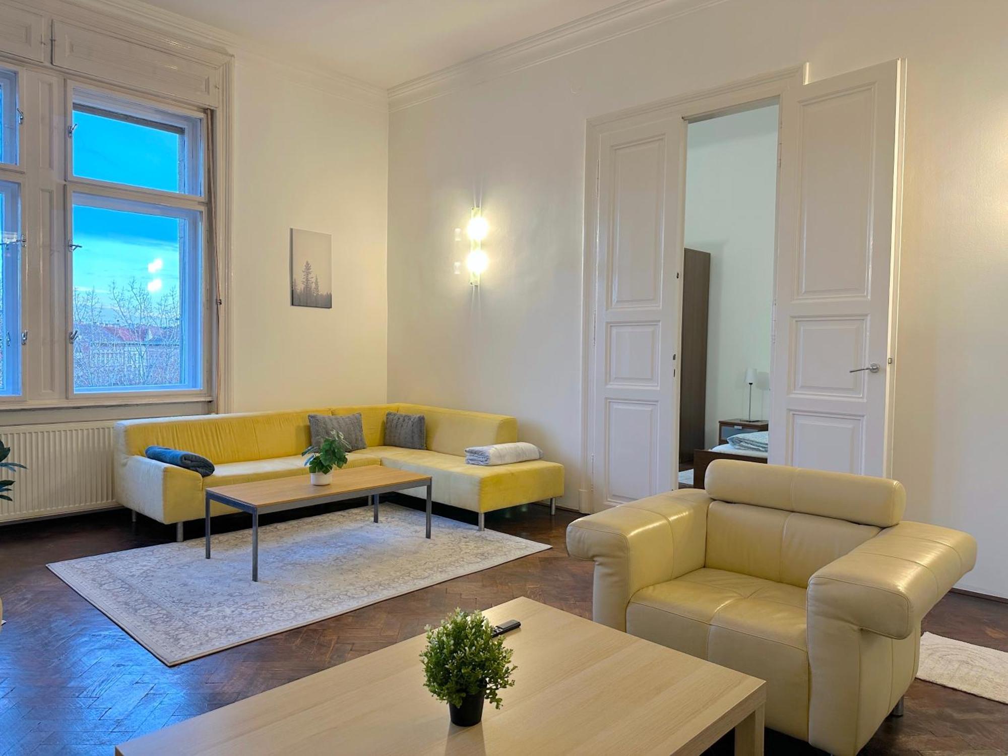 Apartmán Stunning 150m2 3-bedroom With Balcony Budapest